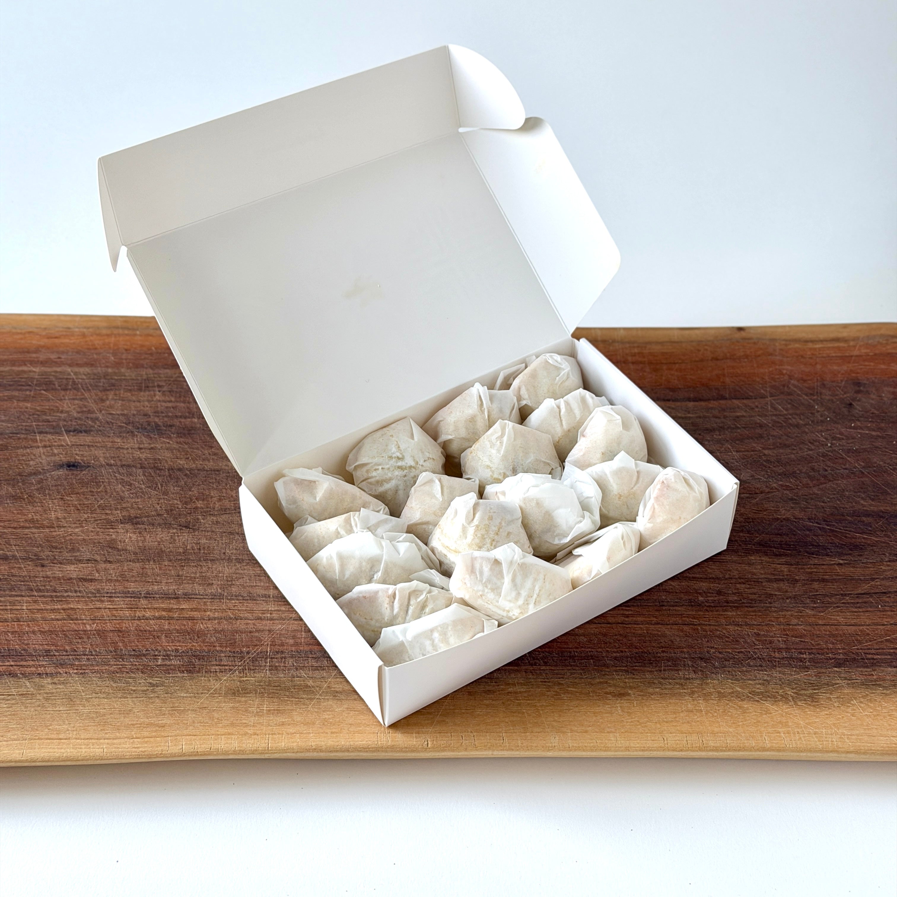 Maamoul box (date, pistachio, and walnut)